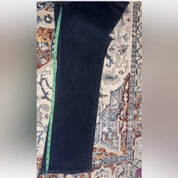 Levis 512 Perfectly Slimming Boot Cut Jeans Women's 12 Dark Wash Denim - Picture 13 of 13